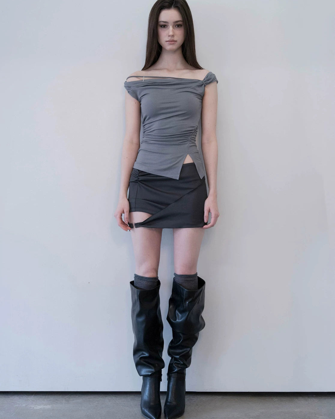 Eihey | Asymmetrical Off-Shoulder Ruched Top