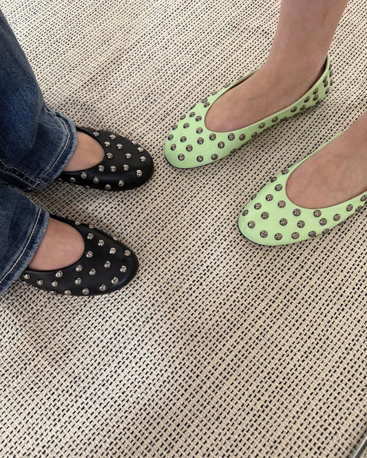 Elle | Bailarina Studs Ballet Flats