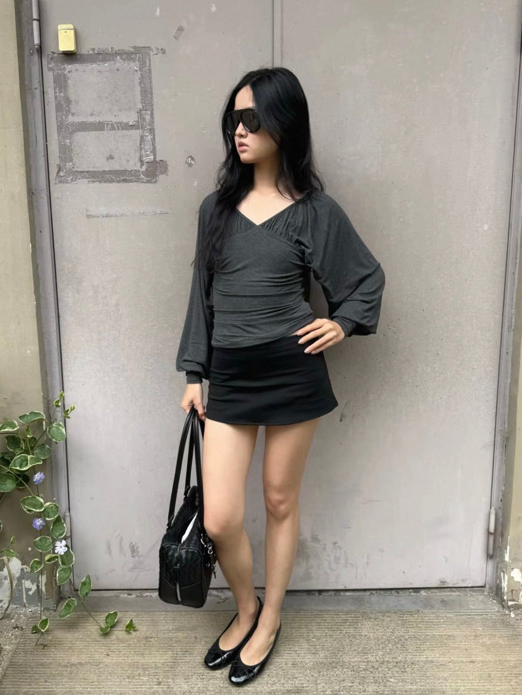 Elle Curate | Noir Muse Low Rise Stretch Mini Skirt