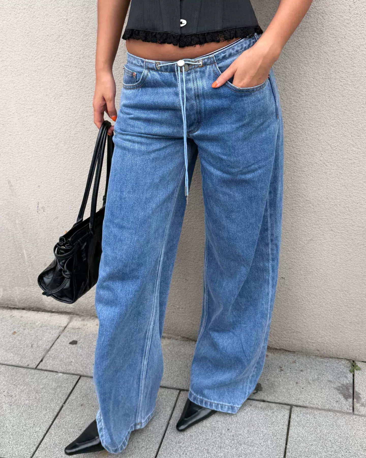 Elle | Cool Low-Rise Drawstring Jeans