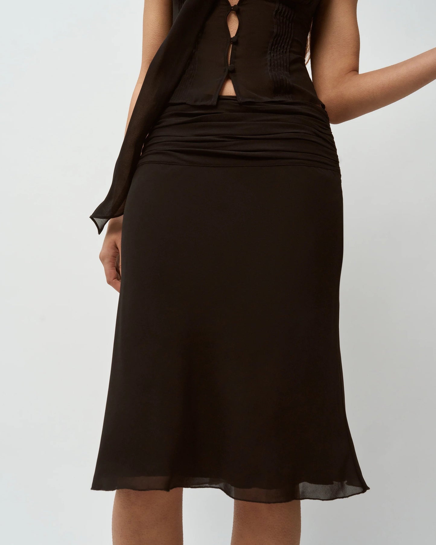 Elle | Eda Low-Rise Chiffon Midi Skirt