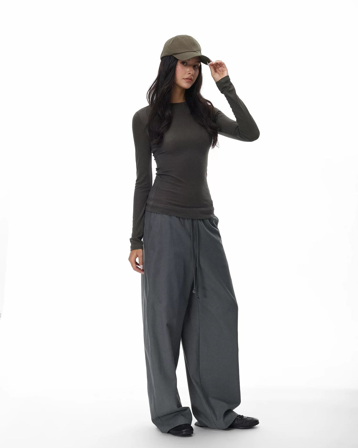Everyday | Low-Rise Drawstring Barrel-Leg Pants