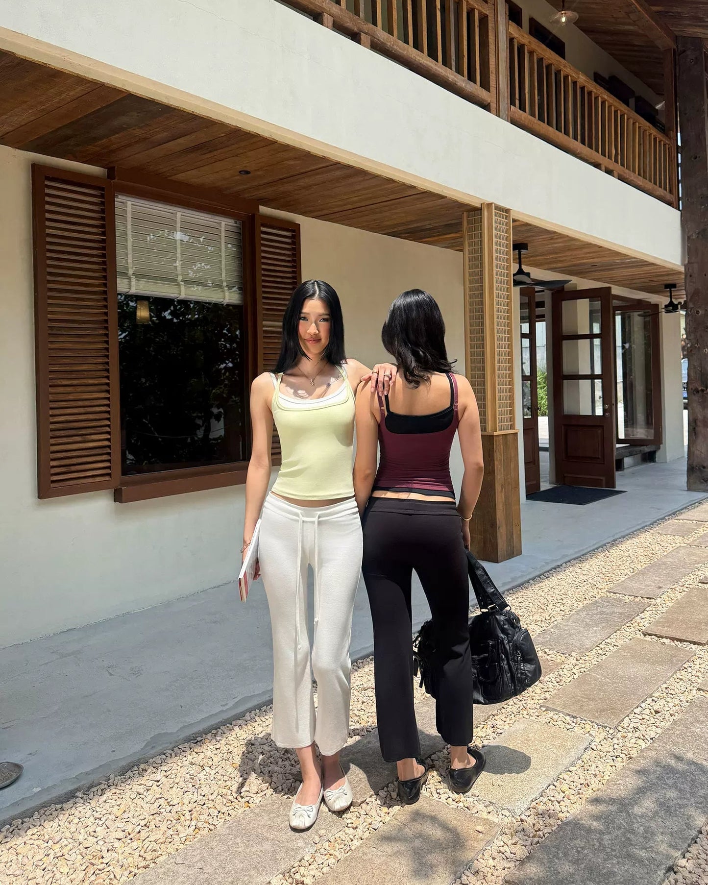 Gymwithelle | Low-Rise Cropped Flare Pants
