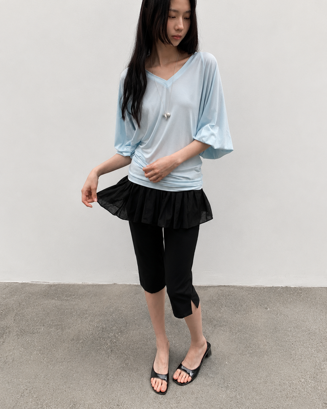 Lyla Lyocell V-Neck Balloon Sleeve Top