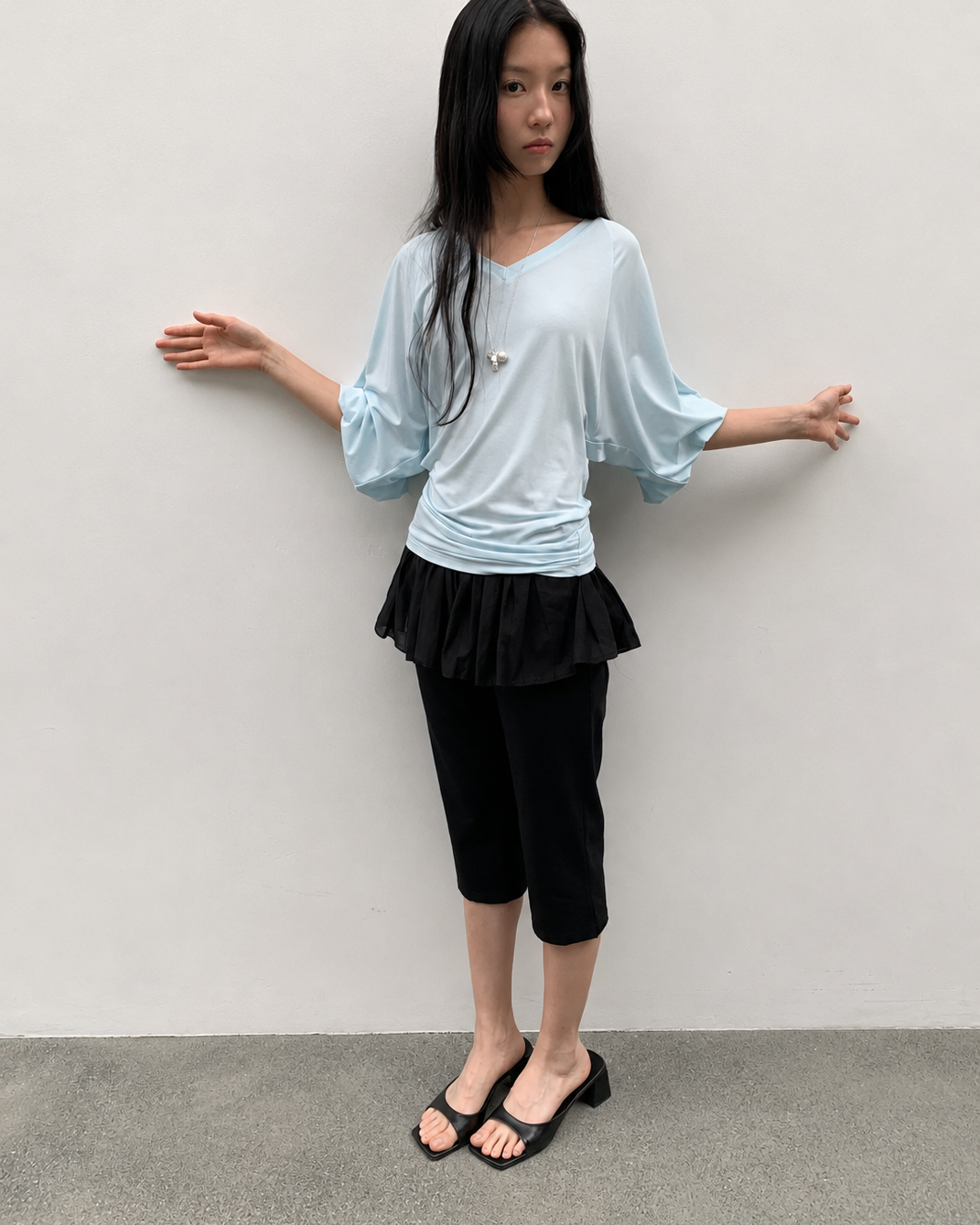 Lyla Lyocell V-Neck Balloon Sleeve Top
