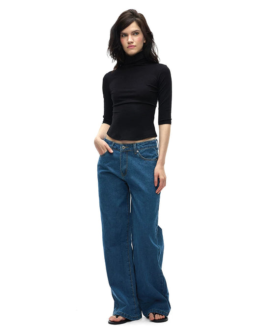 Model Off-Duty Low Rise Wide Leg Jeans