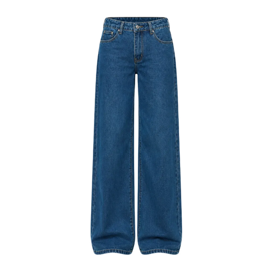 Model Off-Duty Low Rise Wide Leg Jeans