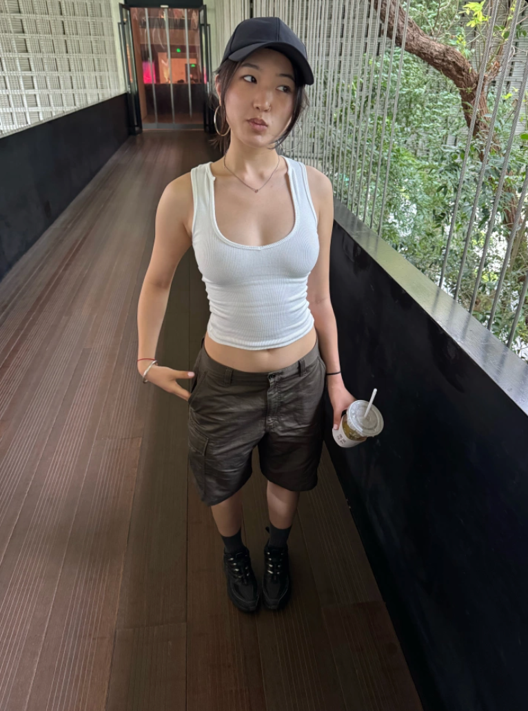Raw Edge Ribbed V-Neck Tank Top