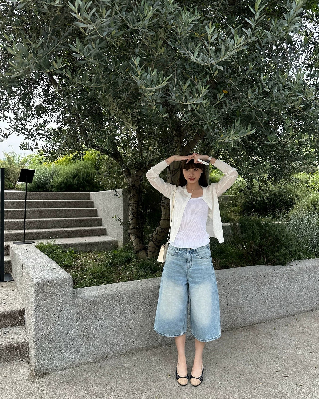Elle | Vintage Wash Wide-Leg Denim Capri Jeans