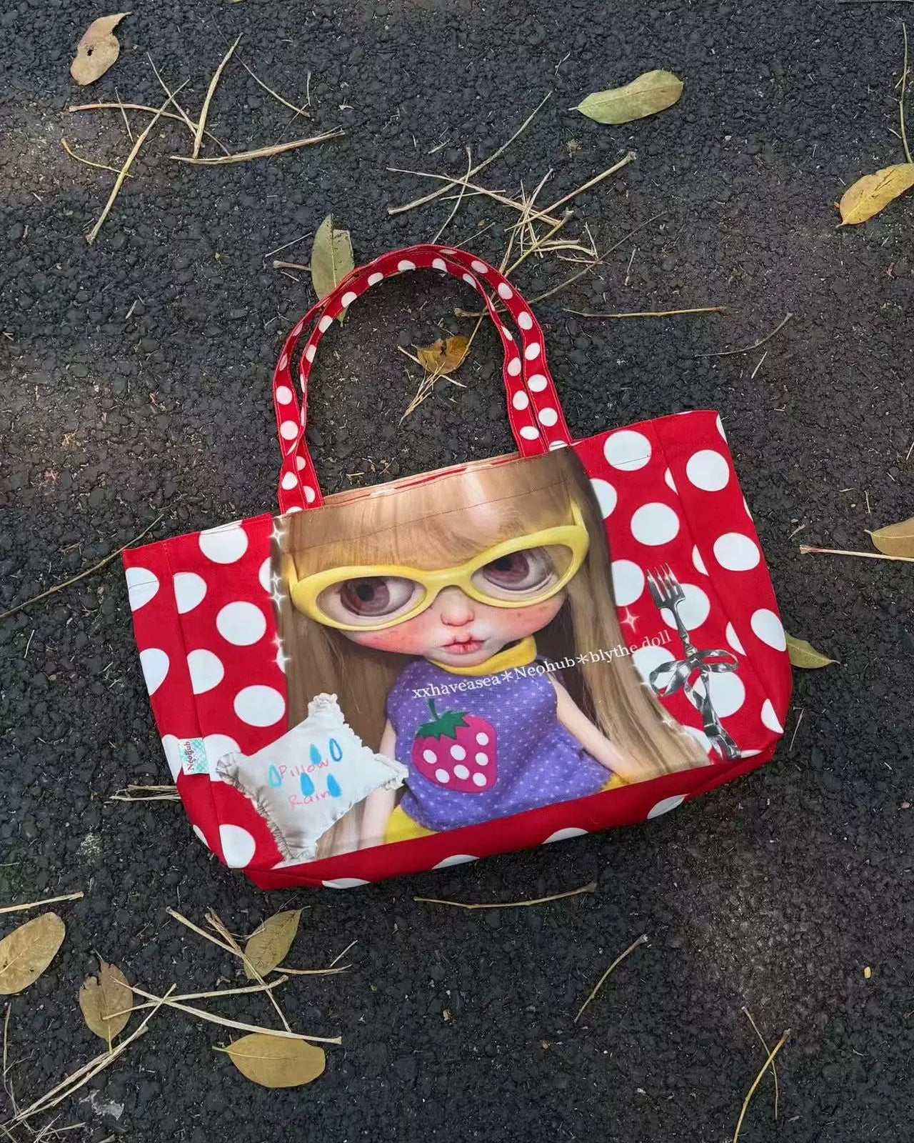 xxhaveasea | Neohub x Blythe Doll Graphic Polka Dot Tote Bag