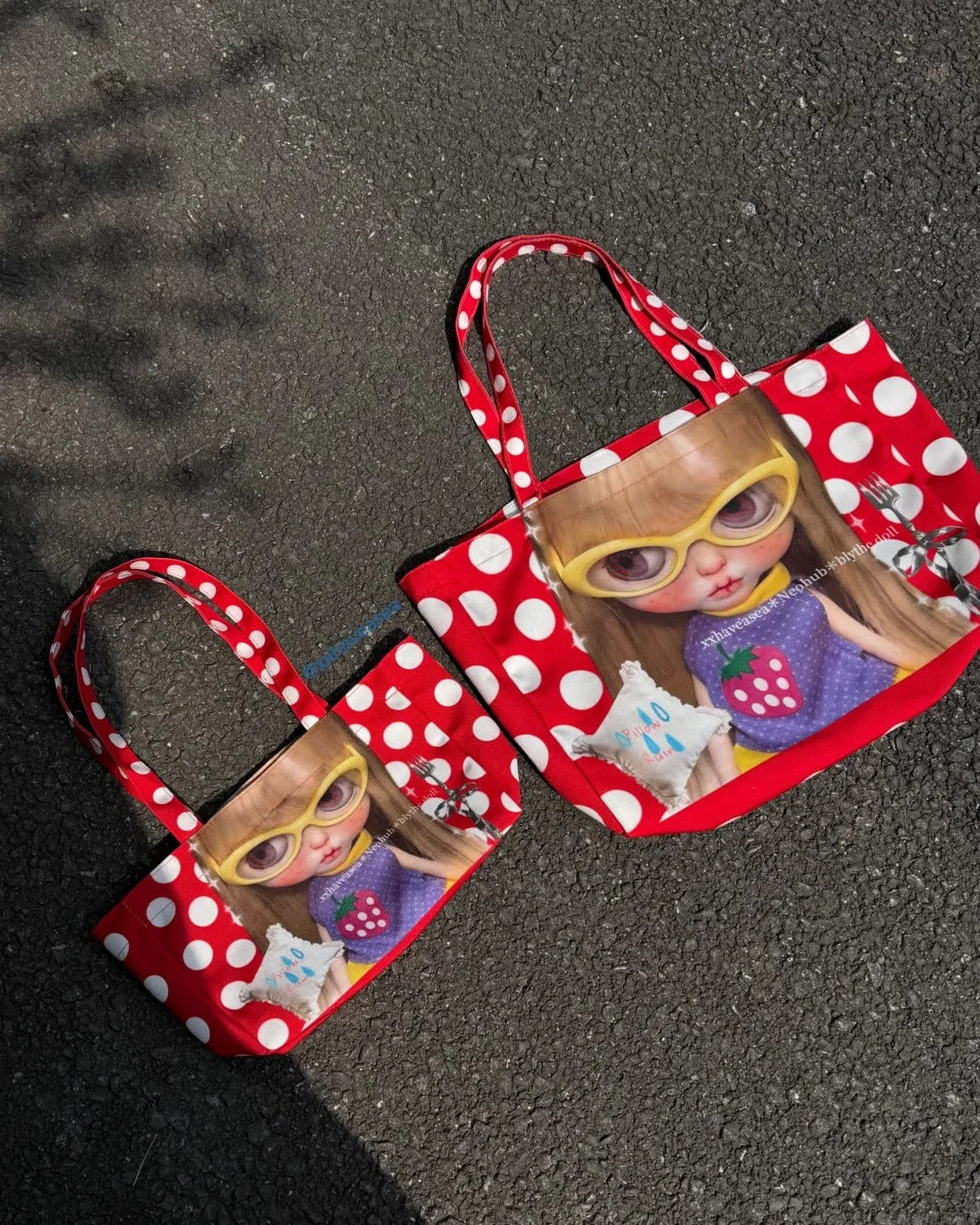 xxhaveasea | Neohub x Blythe Doll Graphic Polka Dot Tote Bag