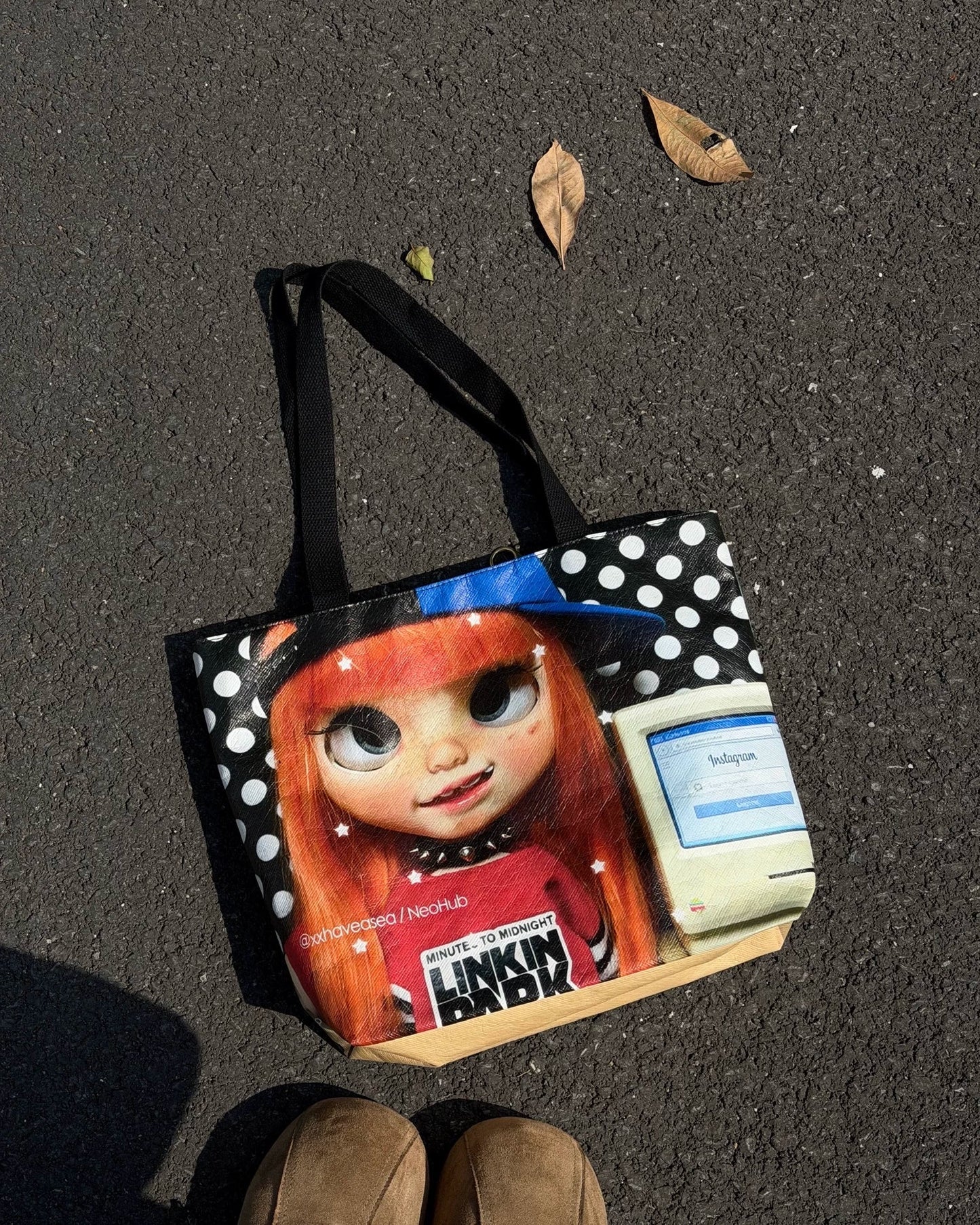 xxhaveasea | Neohub x Blythe Doll Graphic Tote Bag