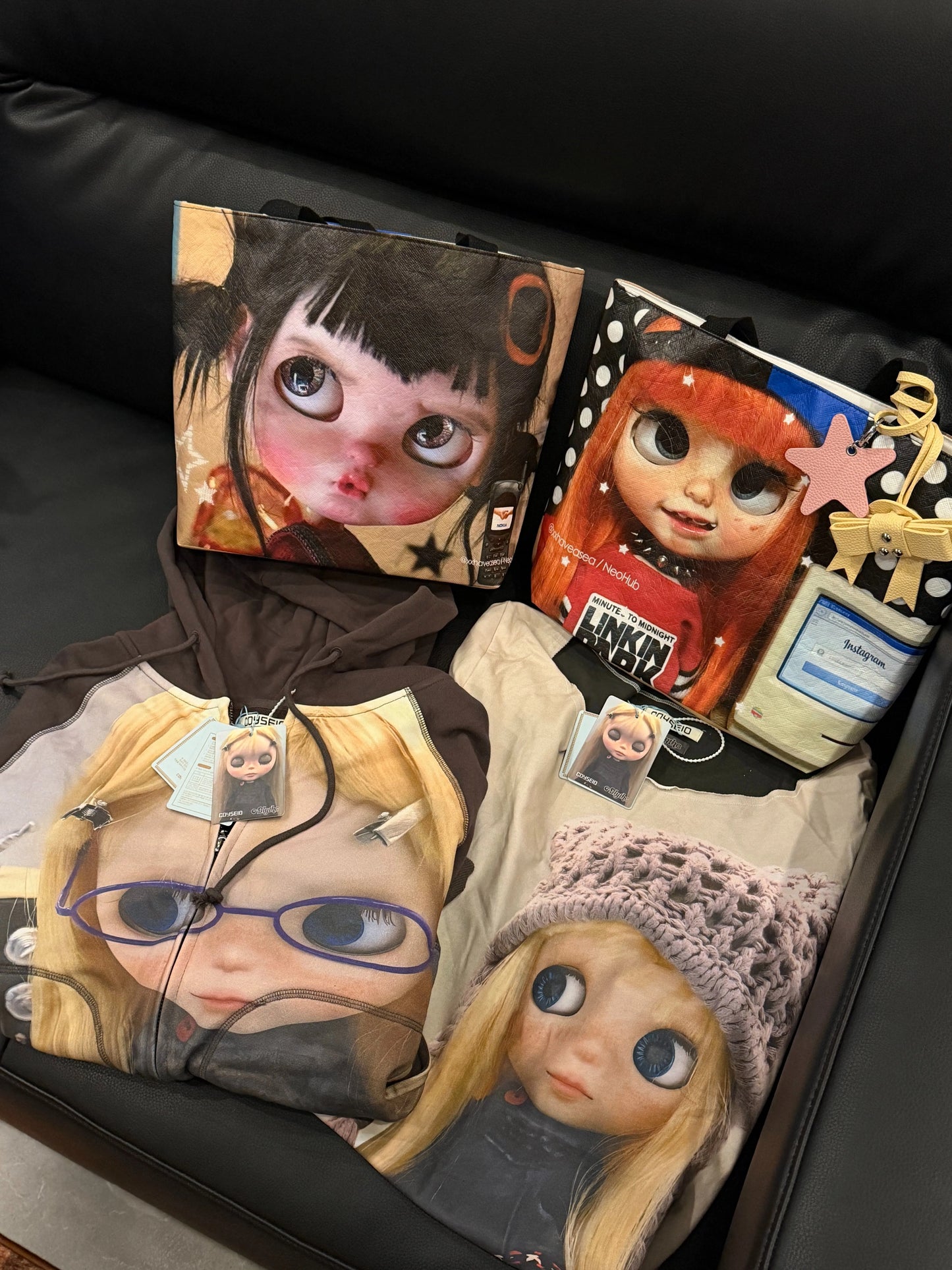 xxhaveasea | Neohub x Blythe Doll Graphic Tote Bag
